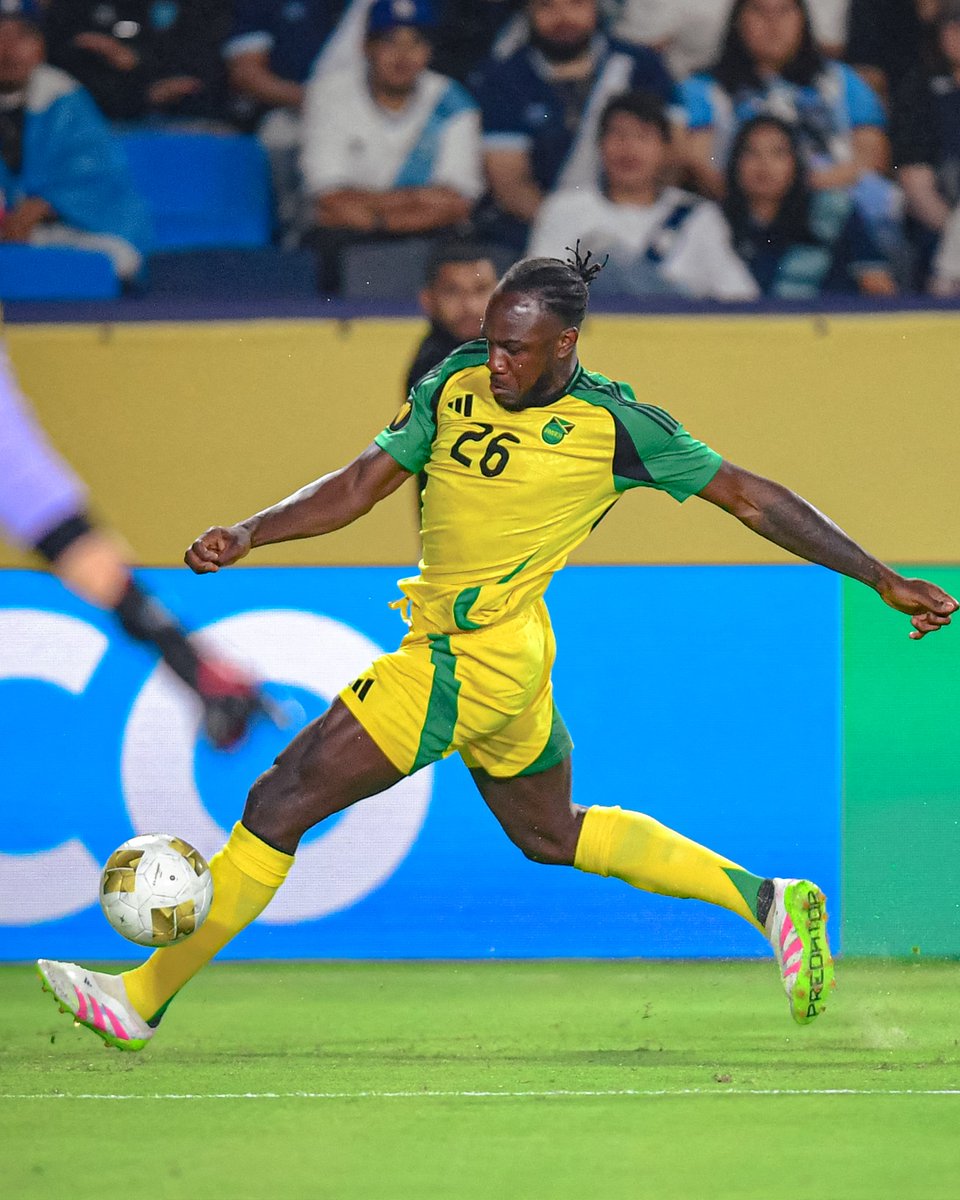 Michail Antonio made his return to football for Jamaica on Monday 🇯🇲

It’s the first time he’s been in action since a car accident in December 2024 ❤️