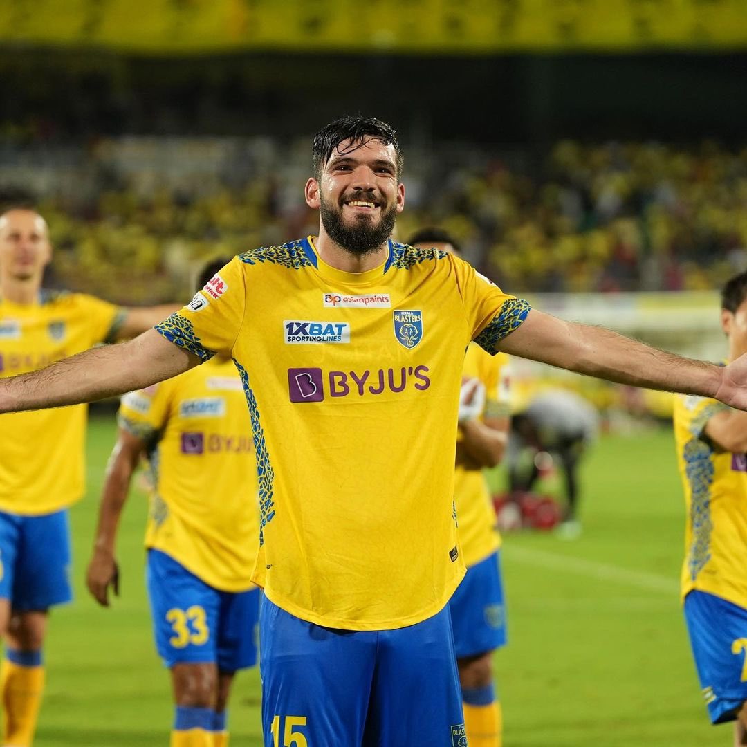 KBFCTrey's tweet image. Some players wear the jersey, but few wear it with heart. Thank you, Milos. You will be remembered 💛