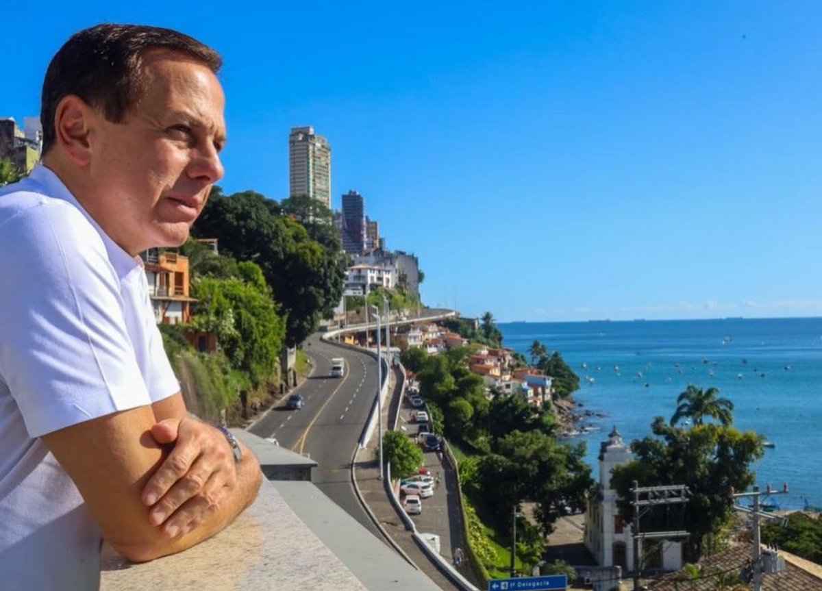 O mundo precisa de paz. Guerras destroem, matam, arrasam e entristecem a humanidade. Líderes precisam buscar o diálogo ao invés do confronto e das armas. A sabedoria está na coragem, mas sobretudo na humildade e na capacidade de buscar o entendimento e a conciliação. 🕊️