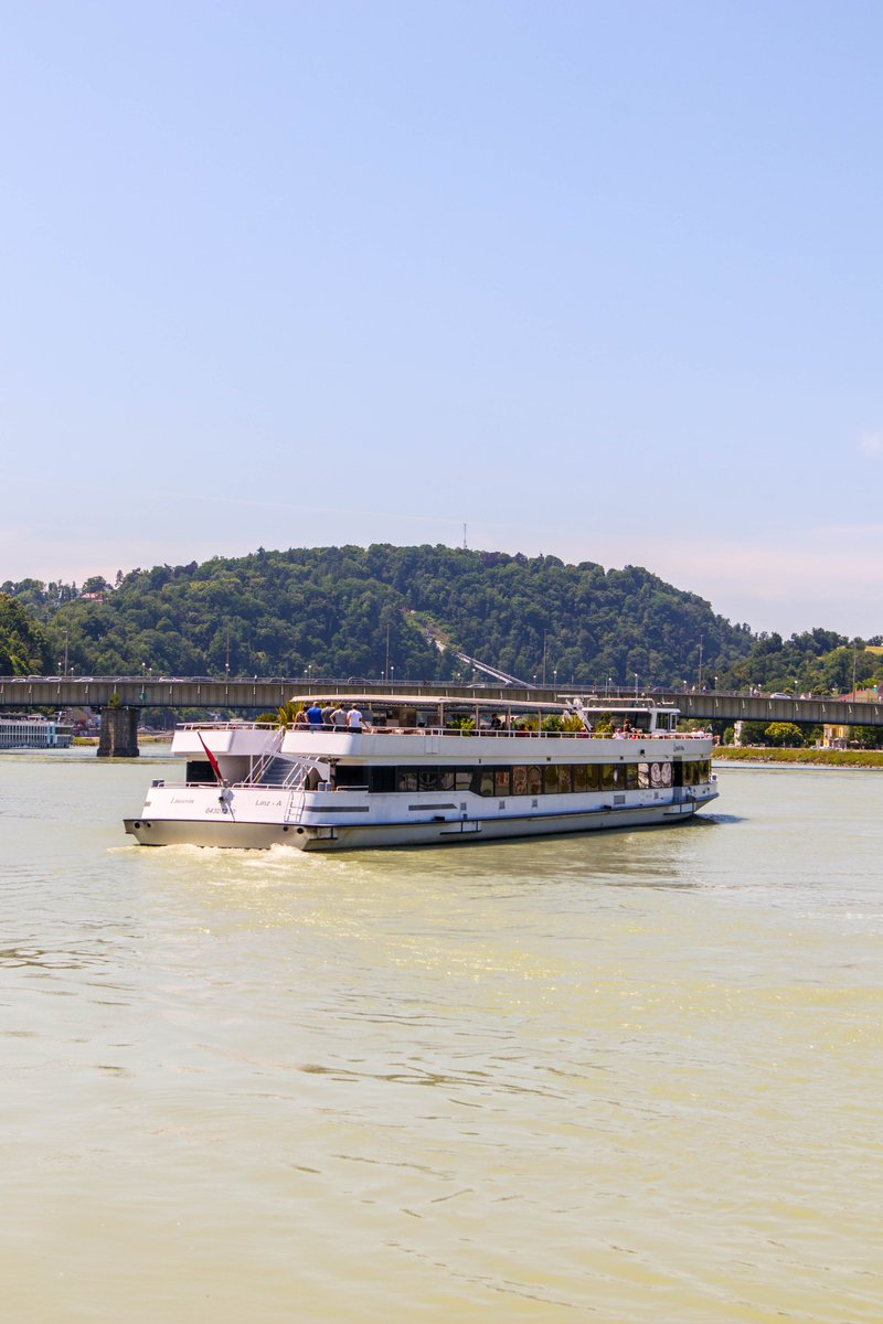 Cruising on the Danube through Linz is pure magic! Beautiful architecture, cool murals in the harbour, and stunning views at every bend. 🚢✨ <a href="/Austria_UK/">Austria_UK</a> #DiscoverUpperAustria #VisitLinz ad