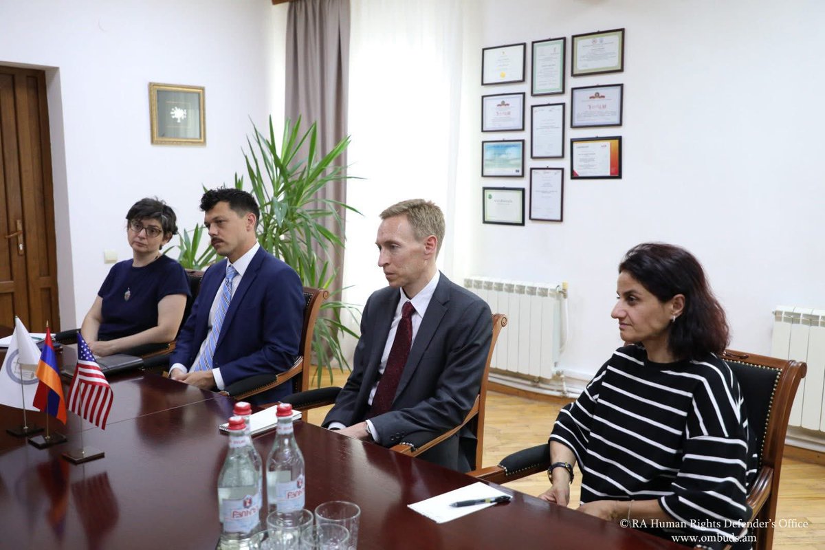 Armenia Ombudsperson 🇦🇲 (@ombudsarmenia) on Twitter photo 🇦🇲🇺🇸 I had the pleasure of meeting Zachary Barter, Director of the <a href="/usembarmenia/">US Embassy, Armenia</a> Bureau of INL Enforcement Affairs . We discussed key human rights issues, including combating intolerance, discrimination & hate speech, and the importance of police reform and training. 🇦🇲🇺🇸 I had the pleasure of meeting Zachary Barter, Director of the <a href="/usembarmenia/">US Embassy, Armenia</a> Bureau of INL Enforcement Affairs . We discussed key human rights issues, including combating intolerance, discrimination & hate speech, and the importance of police reform and training.