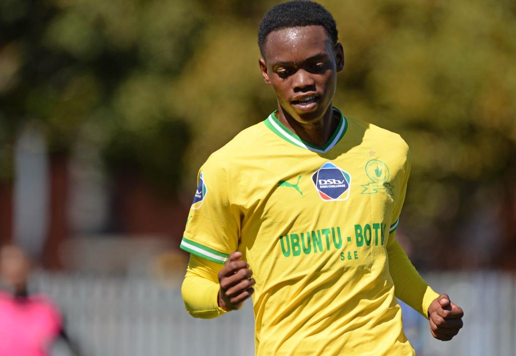iDiski Times (@idiskitimes) on Twitter photo ππ₯πππππ‘π βΌοΈ
Golden Arrows have completed the signing of former Mamelodi Sundowns striker Jerome Karelse on a three-year deal after he scored 20 goals for Houtbay United in the ABC Motsepe League under Michael Loftman last season.
Story by <a href="/Makonco_M/">Sinethemba Makonco</a> βοΈ ππ₯πππππ‘π βΌοΈ
Golden Arrows have completed the signing of former Mamelodi Sundowns striker Jerome Karelse on a three-year deal after he scored 20 goals for Houtbay United in the ABC Motsepe League under Michael Loftman last season.
Story by <a href="/Makonco_M/">Sinethemba Makonco</a> βοΈ