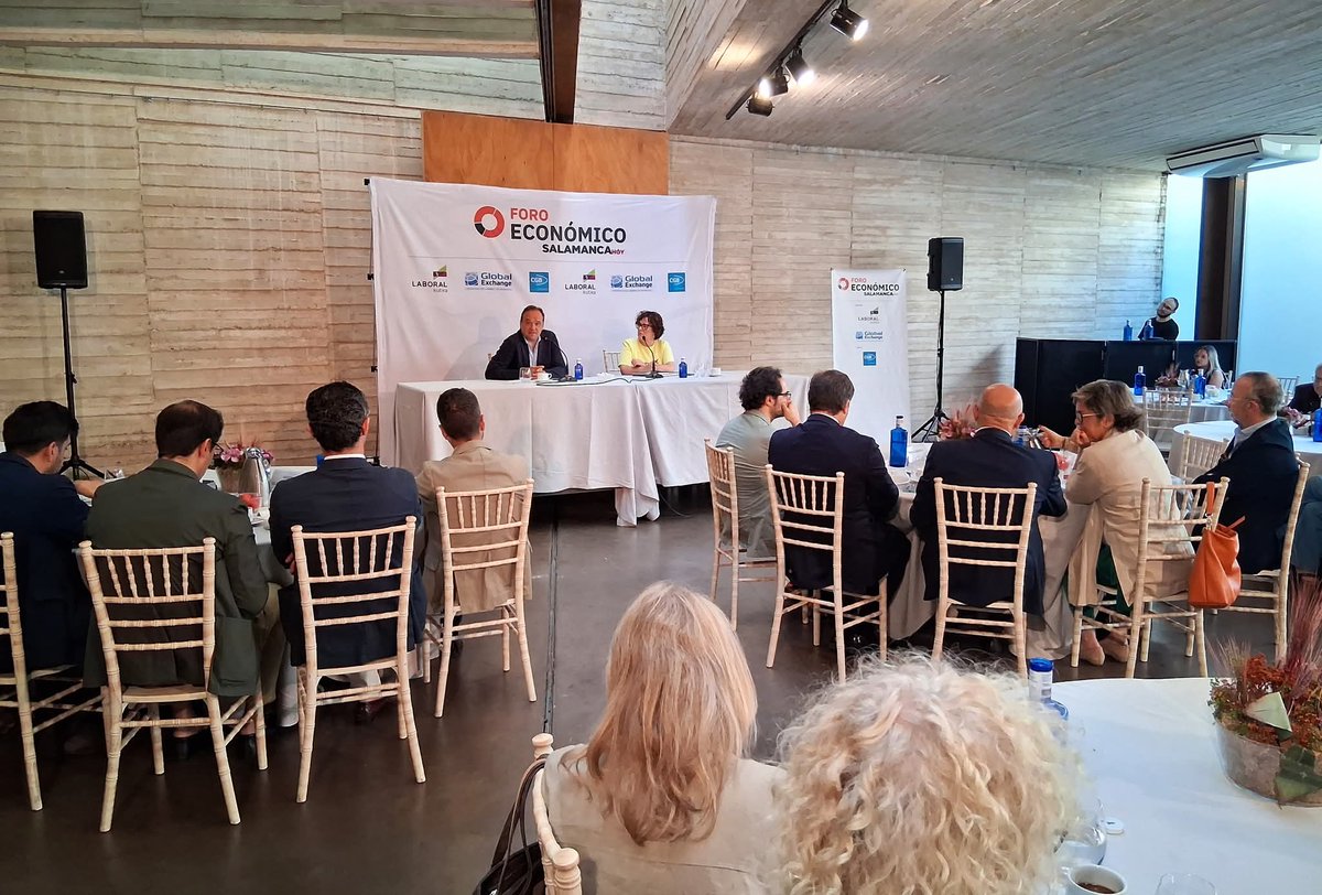 📍 #FORO | Hoy hemos asistido al Foro Económico de <a href="/Salamanca__hoy/">Salamancahoy</a> 'Salamanca en la era Trump', en el que el economista José Carlos Díez ha reflexionado sobre los grandes retos y oportunidades que plantea el actual contexto geopolítico para el tejido empresarial.