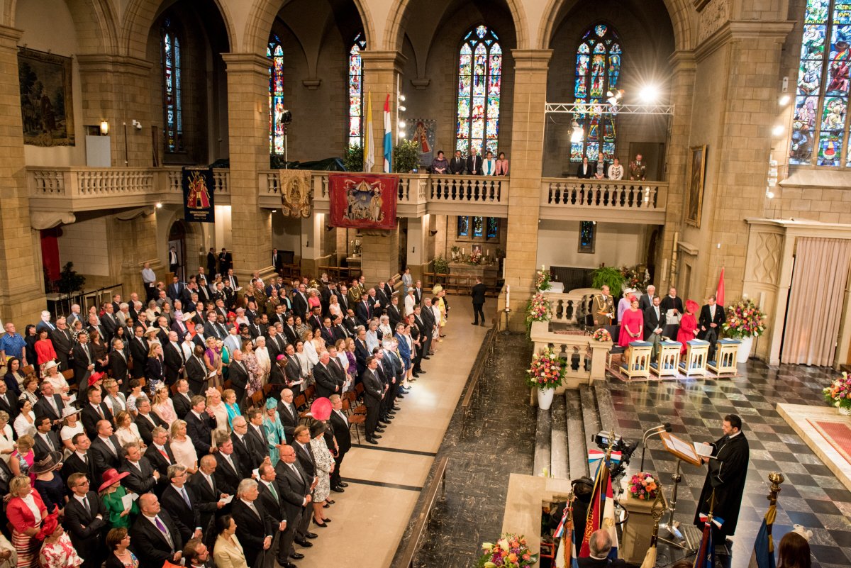 #Nationalfeierdag begins with the official ceremony for His Royal Highness the Grand Duke at the Philharmonie, followed by a military and non-military parade and the solemn Te Deum at Notre-Dame Cathedral.➡️gd.lu/2DCc2m
Photos: SIP &amp; Maison du Grand-Duc, Sophie Margue
