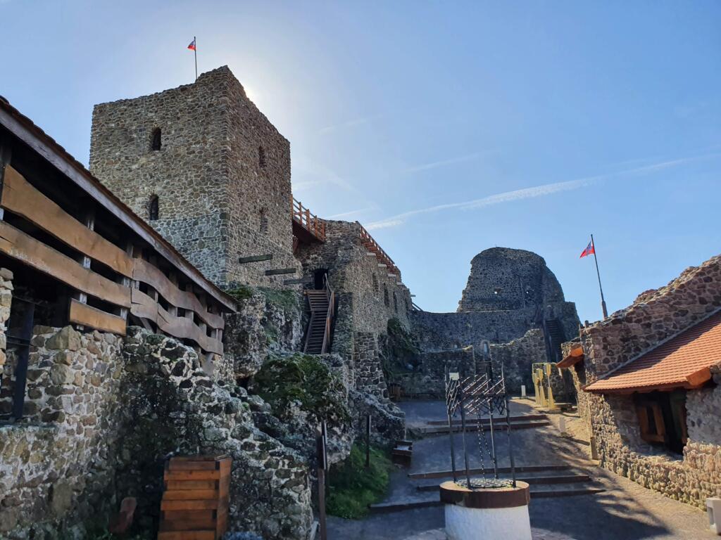 RJonTourUK (@rjontouruk) on Twitter photo A beautiful place to visit on the shores of Lake Balaton in Hungary is the village of Szigliget. It has some interesting sights, various lake beaches, and some great places to dine out.
rjontour.com/szigliget-hung… #Hungary #traveltuesday #Balaton A beautiful place to visit on the shores of Lake Balaton in Hungary is the village of Szigliget. It has some interesting sights, various lake beaches, and some great places to dine out.
rjontour.com/szigliget-hung… #Hungary #traveltuesday #Balaton