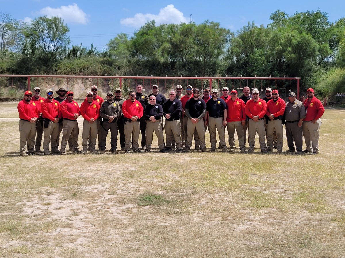 CBPLESCXD's tweet image. LESC's National Firearms and Tactics Branch recently finished instructing Miniature Red Dot Sight (MRDS) Instructor Course to @CBP officers and agents in #USBP's RGV Sector. These agents and officers are now certified to train others on the use of the MRDS. @USBPChiefRGV
