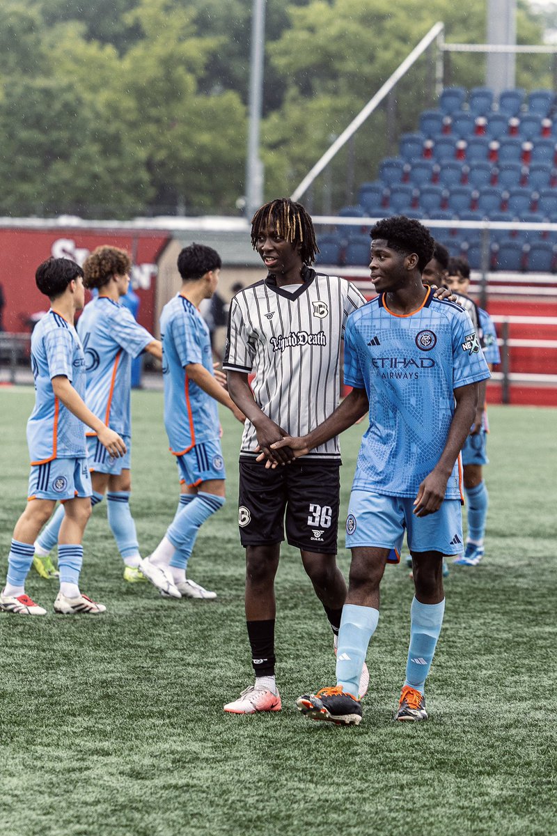 Two Bridges Football (Social) tweet media