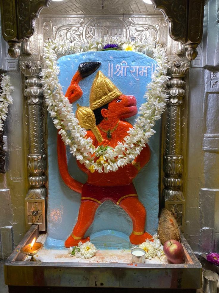 तू ही बिगाड़े तू ही संवारे
इस जग के सारे काम हे श्री राम...!🙏🌺