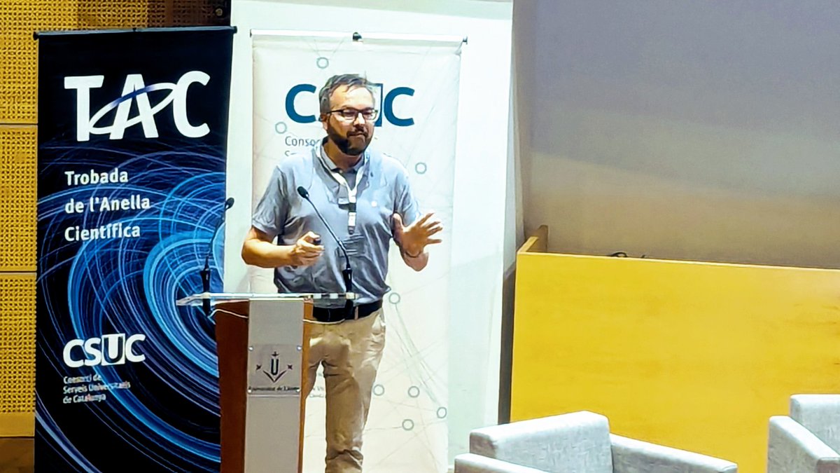 rdelavega's tweet image. L,excompany,  @jordiguijarro (ara a open nebula) explica a la  #tac25 una iniciativa EU en termes de sobirania digital en termes de cloud i edge. Your cloud, your rules...