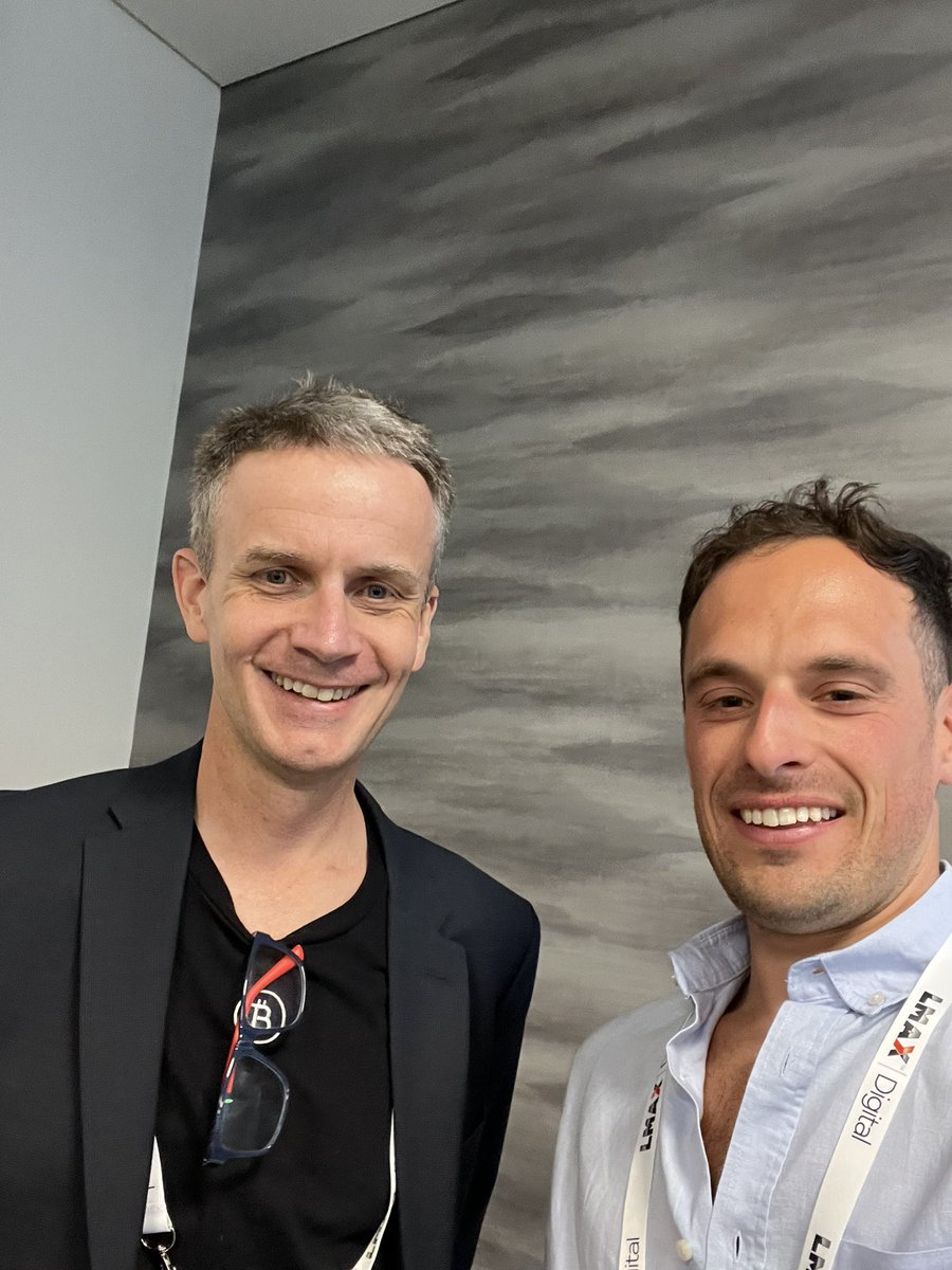 🇬🇧 

<a href="/asjwebley/">Andrew Webley</a>