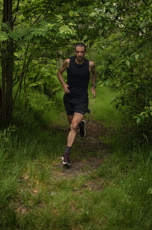 Así está entrenando Kilian Jornet para la Western States 100 | En 2011, el trail running era un mundo diferente, con menos datos y más garra, menos métricas y más momentos. Western States 100 ha evolucionado, y Kilian también, y su entrenamiento actual se basa en la estructura,