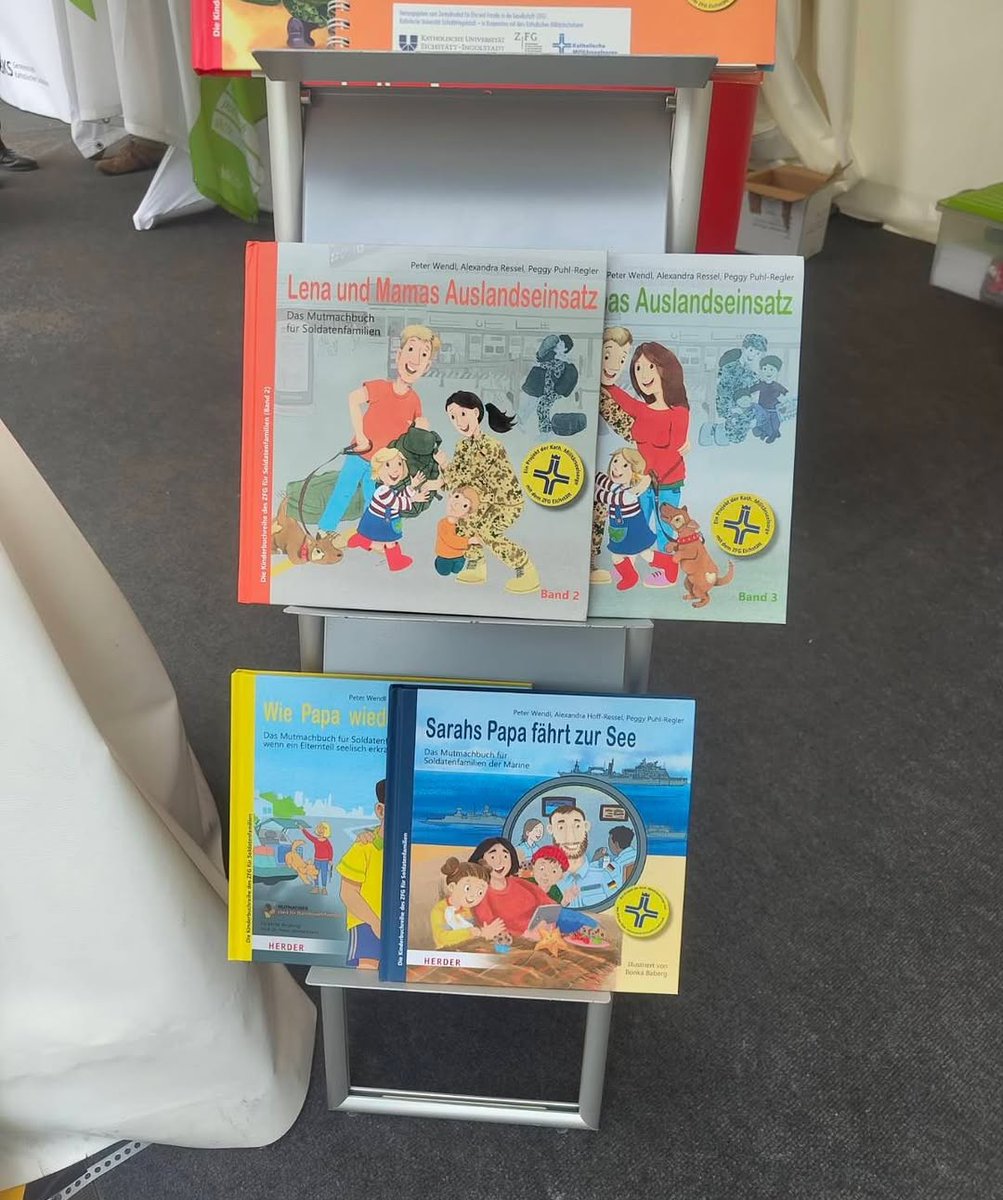 Die deutsche Gesellschaft ist mittlerweile so militarisiert, dass es anscheinend normal ist, dass sowas beim "Veteranentag" ausgelegt wird.