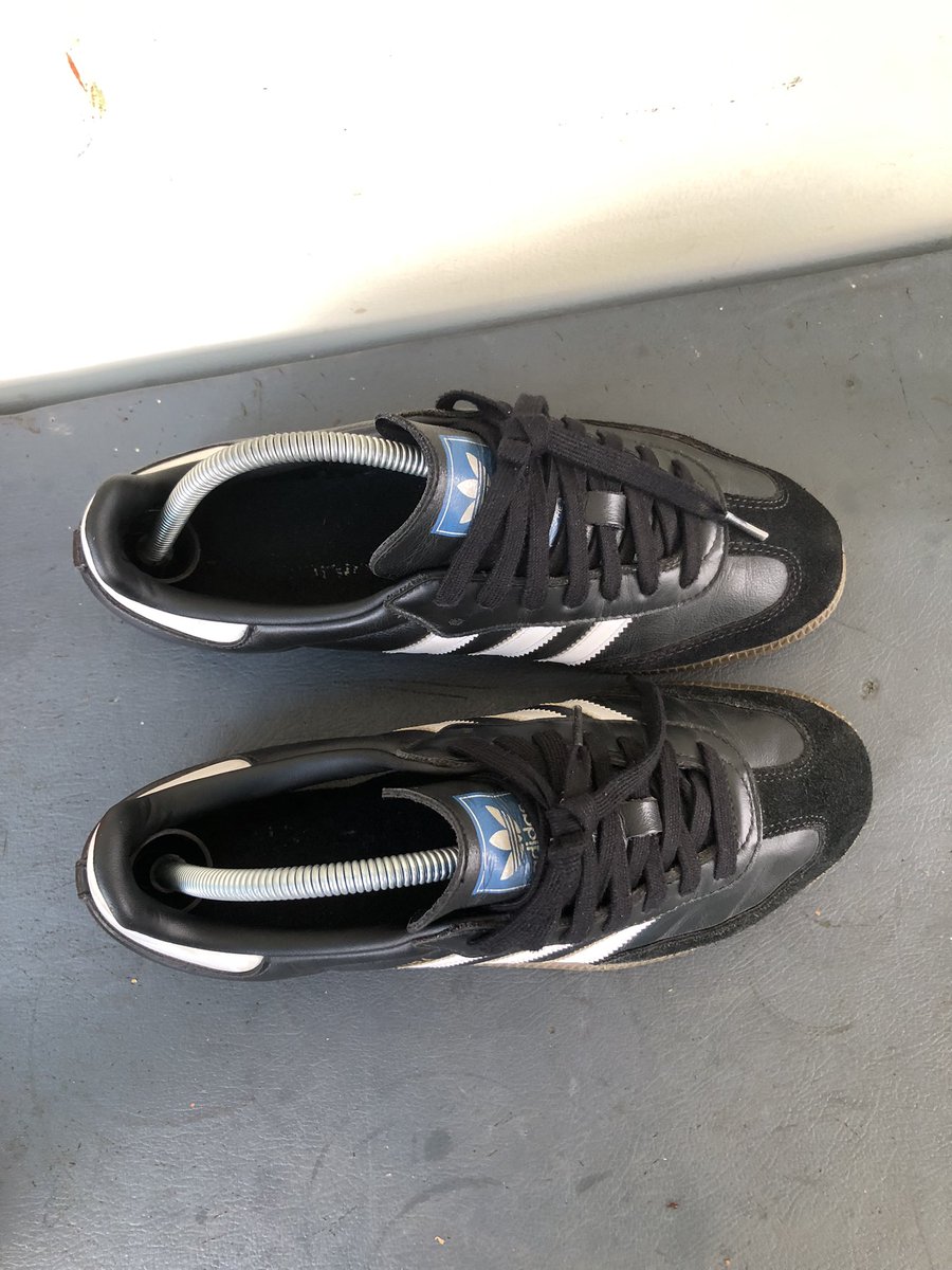 EkoNurkholis11's tweet photo. Sapa tau ada yang mao nakis adidas samba
Size 41|1/3
Masih Bagus bat ini mah
Cuma box nya doang dibuang emak
850 K 
Lokasi Jaktim
Rekber Oren On
#zonauang https://t.co/vDLSVCki4A
