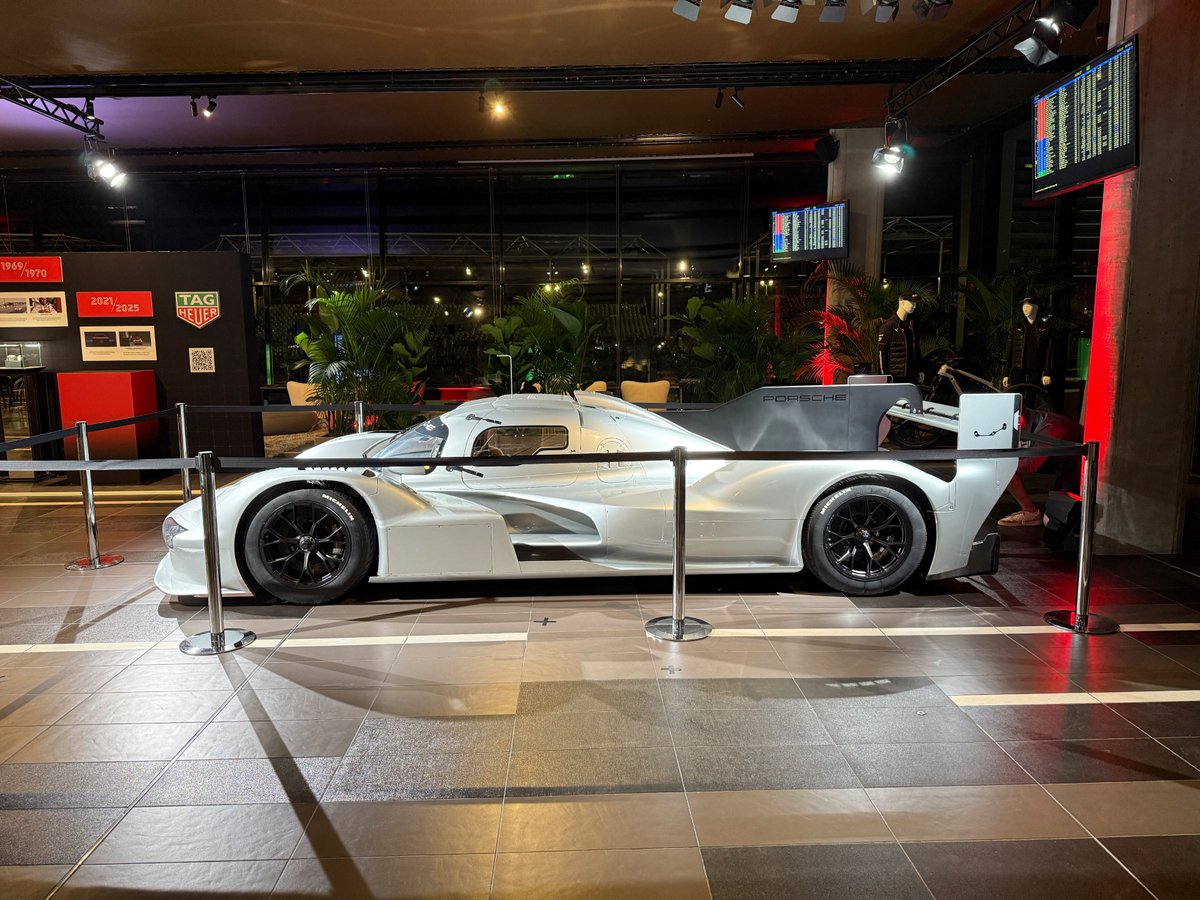 Porsche 963 RSP. Street legal. 公道走行可能な、ポルシェ963 RSP