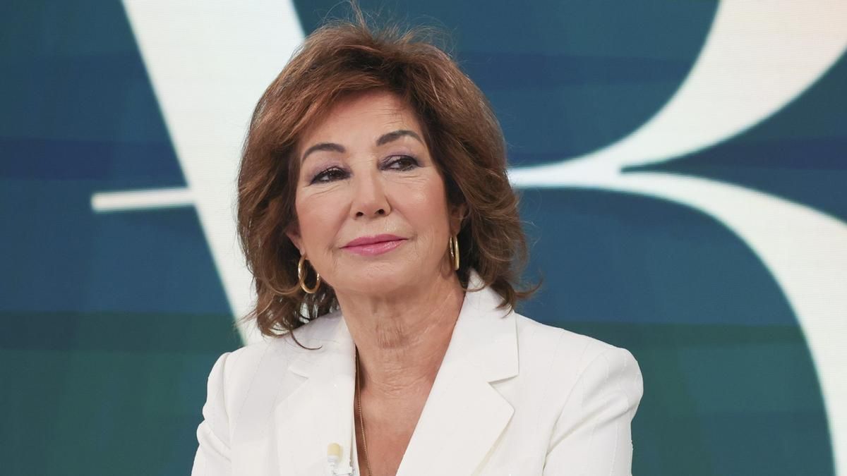 1️⃣ Se han filtrado los audios de una comida entre Ana Rosa Quintana y Villarejo.
¿Y qué se escucha?
Que Letizia está “loca”, que Felipe VI es un “tontolaba” y que el emérito pagó chantajes en Andorra.
La cloaca mediática hablando del rey... como si fueran parte del Estado.