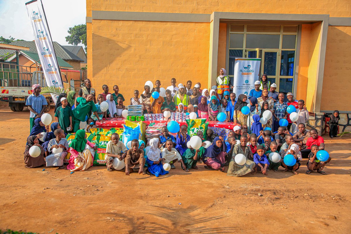 alwaasicharity's tweet photo. A day of 😊 shared stories, and heartfelt connection💛 ✨️.@alwaasicharity outreach to Alhuhan Orphanage Luwero-Kasana

#alwaasicharity 
#SharingIsCaring https://t.co/DUNFawFRFq