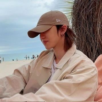 me: hala may pogi sa kabilang cottage~

/nagpa-cute~

#CaratSelcaDay #CSD #THE8 #디에잇 #SEVENTEEN <a href="/pledis_17/">세븐틴(SEVENTEEN)</a>