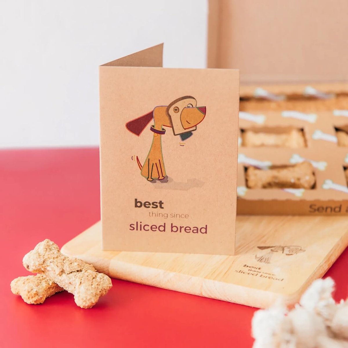 You know they're the Best Thing Since Sliced Bread, so let them know it!


Packed with healthy natural treats and a cute personalised greetings card, tails will be wagging in no time!

dotty4paws.co.uk/product/best-t…


#EarlyBiz