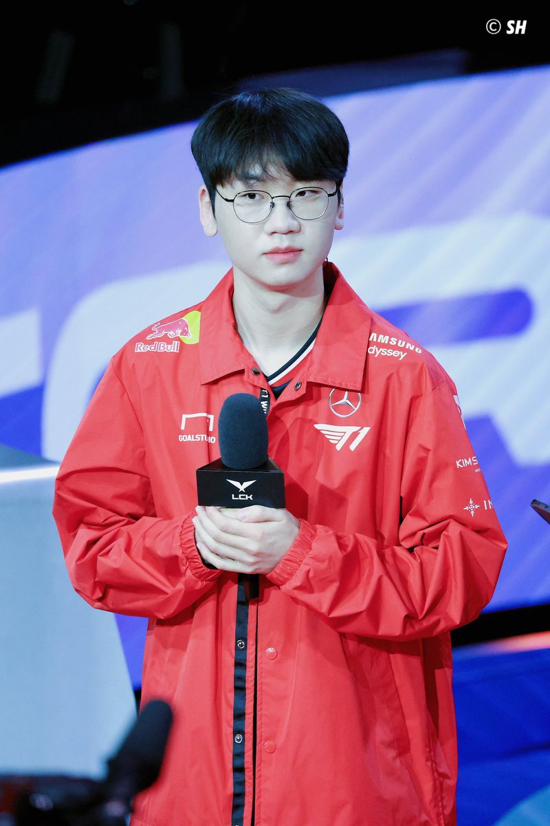 4shatteredheart's tweet photo. 250522 vs BFX 

Our Top, Our Doran ❤️‍🔥 

#T1 #Doran #도란 #T1WIN https://t.co/tMPrUUoSzi