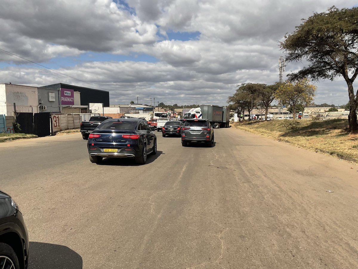 Near Southerton Post Office, the President’s private motorcade was blocked by a huge truck. The truck driver had no idea who he had obstructed as the Presidential Security Team maintained a low but vigilant profile. From State House all the way to Sally Mugabe Central Hospital,