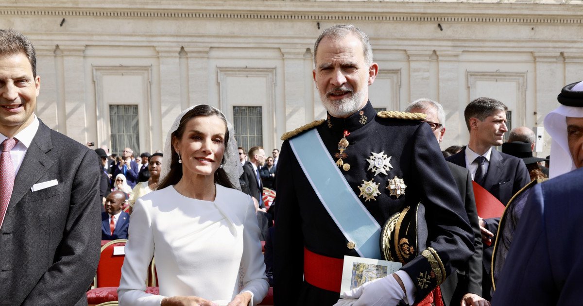 Sembla ser que el dia 23, Felip VI visitarà Montserrat i em pregunto si serà rebut per l’abat.
M’ho pregunto perquè Montserrat i un rei d’Espanya son dos símbols antagònics que no lliguen ni amb cola de morter.