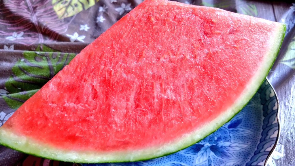 #スイカ #すいか
スイカが美味しい季節🌞🍉👩🎵