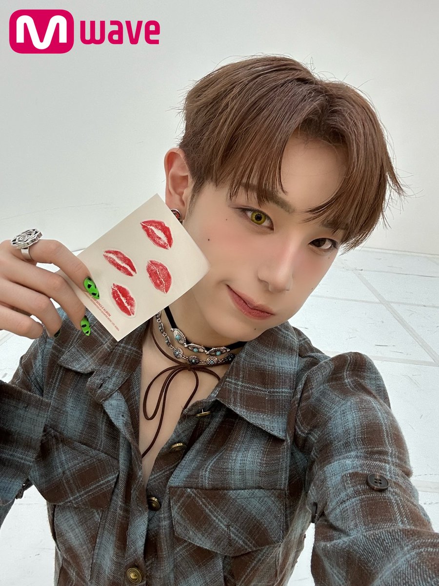 Mwave shop] [I ONE] introduced by #XLOV 💜 Album containing XLOV's