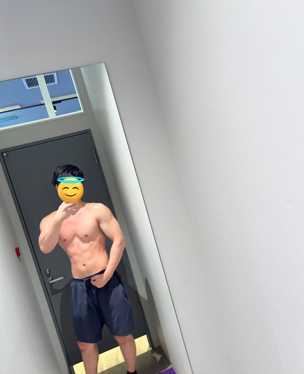 6年前と今で15kg以上は間違いなく増えている。肩トレの成果が出始めた。