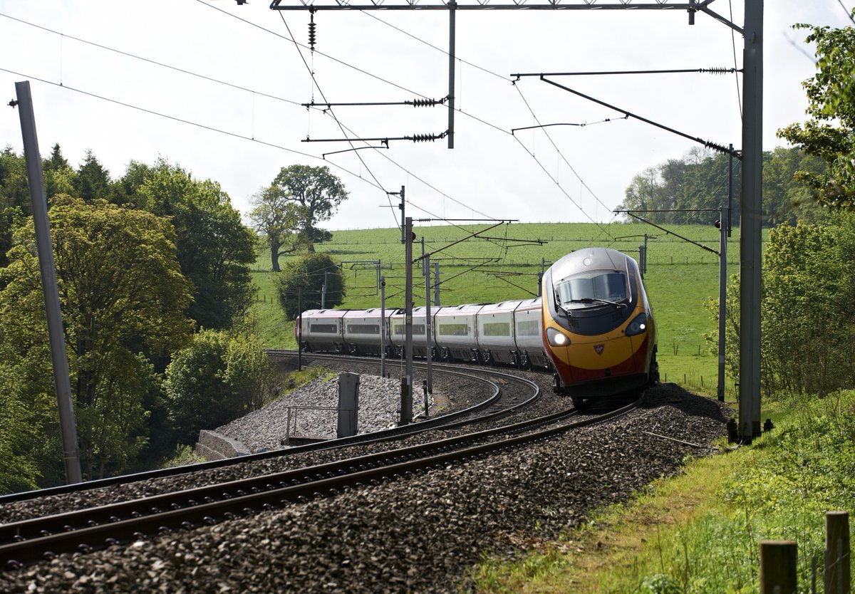 We’re excited to say we’ve secured a new £500m long-term supply contract with Network Rail. 🚅 All rails will be made in #Scunthorpe #UK ow.ly/Clhb50Waw9L

#BuildingStrongerRailways #BritainNeedsBritishSteel 🚄