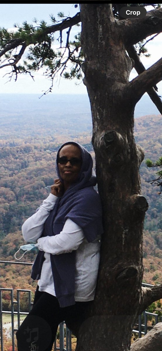 zshirwac1's tweet image. It is not Fall yet and these North Carolina mountains #ChimneyRock keep calling my name y’all….can’t wait.