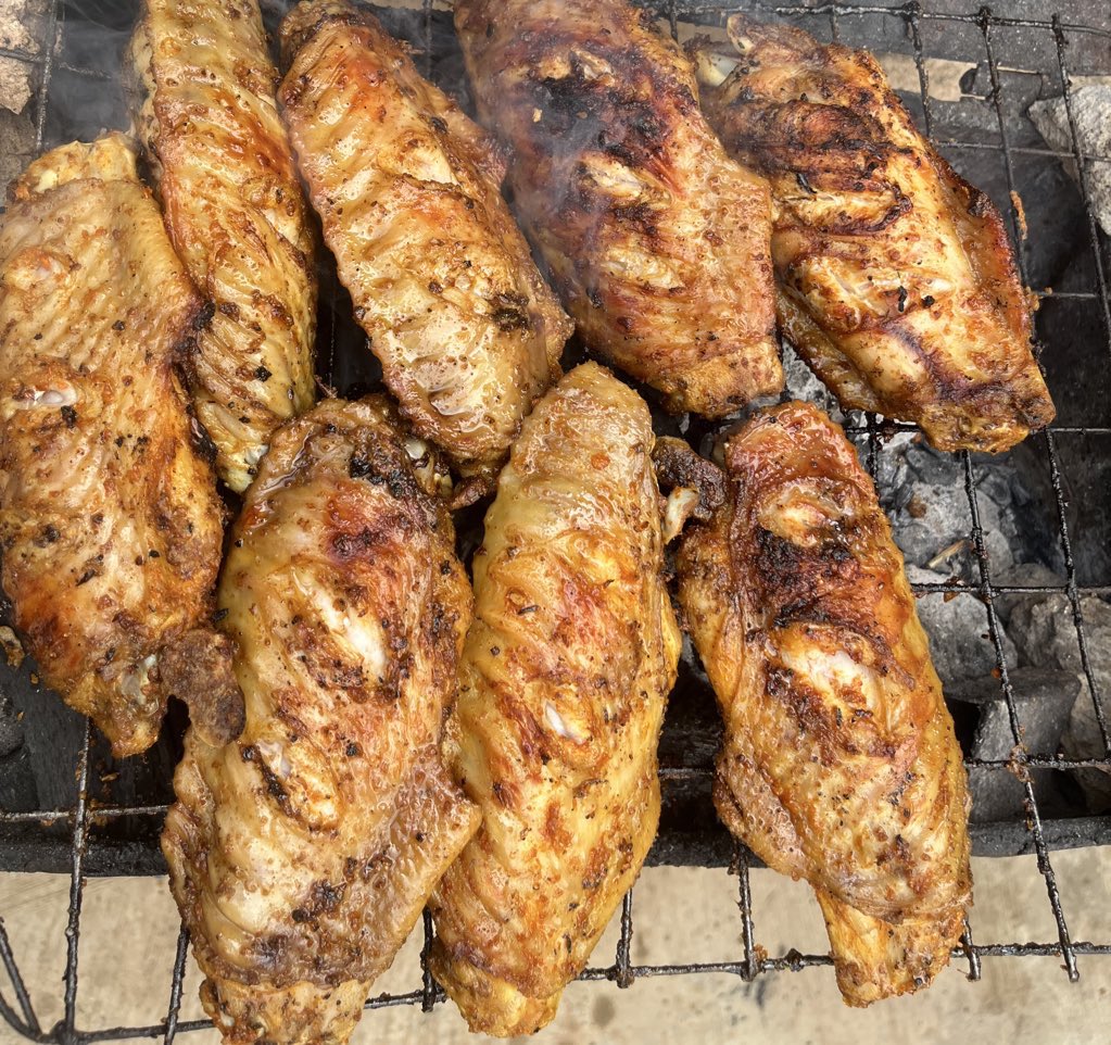 nutz_n_chops's tweet image. Good Morning Fam🥳🥳🥳
We hope you have a day as juicy as our grilled turkey 🥹🥹, but how will you know if you don’t give your tastebuds a fantastic experience ??
You can always trust us to deliver all day everyday as long as you preorder.
Call/whatsapp-08039108947
Abule Egba