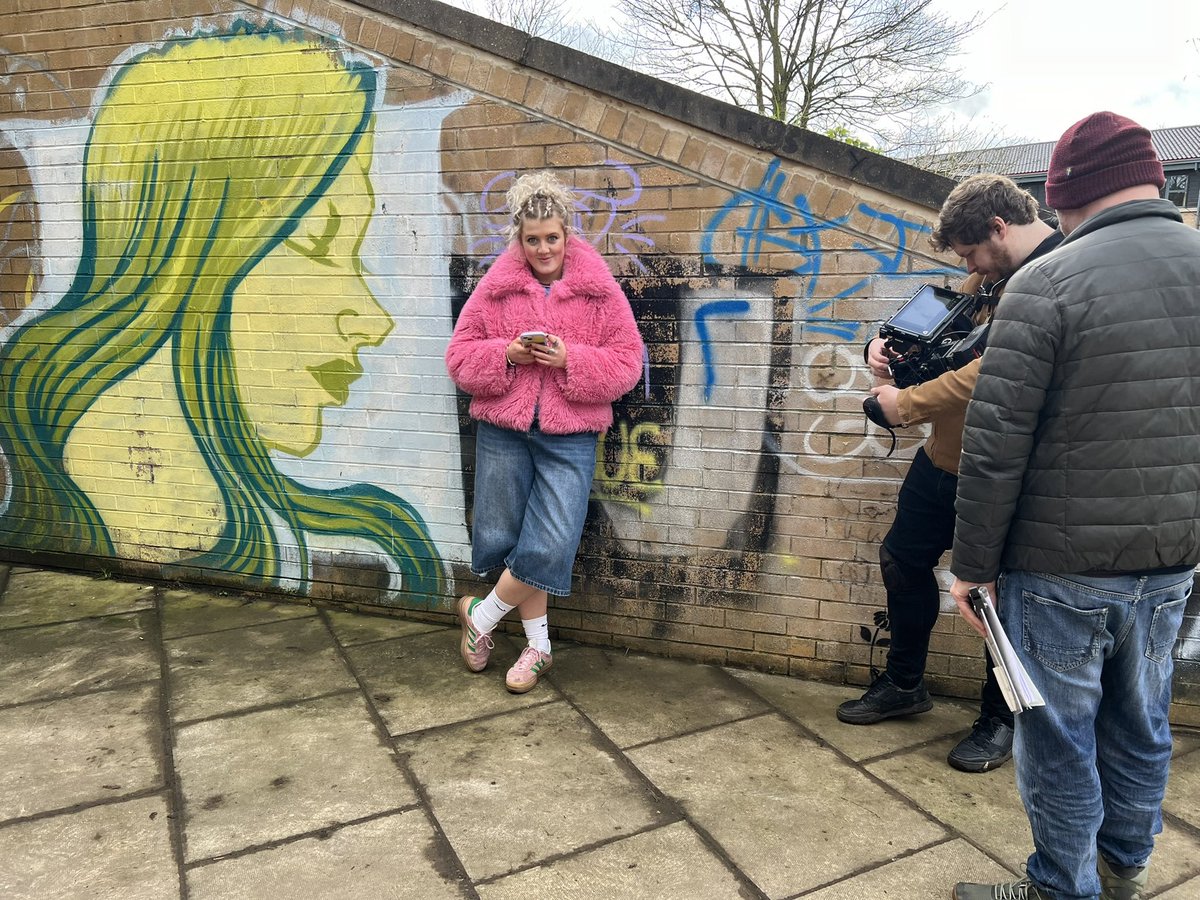 trainingcarers's tweet image. One of a series of #microdramas called #themissingpeacemonologues made in #York starting new talent Annie Rae Donaghy
This is NO MISSED CALLS for every Dad and daughter
Everything done & dusted in 8 mins.
@MarinaHyde
@richardosman
@restisents
youtu.be/1LMwF2ZqBsQ?si…