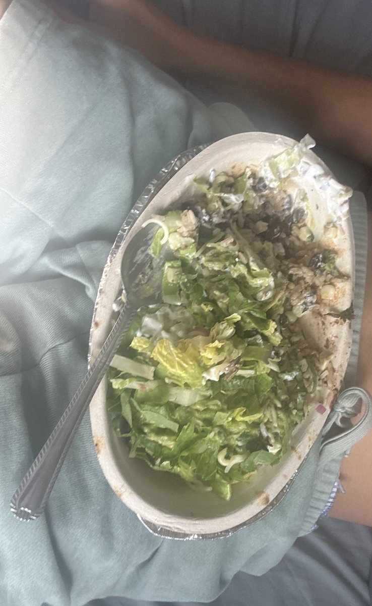 skitz boy eat chipotle