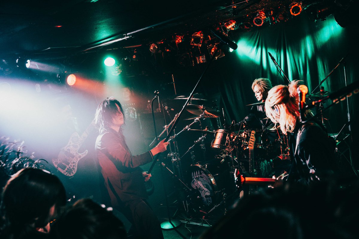 『NEWS』

DEZERT 47 AREA ONEMAN TOUR '25-'26 "あなたに会いに行くツアー" 2025年6月14日(土)千葉LOOKライブレポート！

vijuttoke.com/contents/?p=42…

#DEZERT #あなたに会いに行くツアー #千葉LOOK
#Vijuttoke