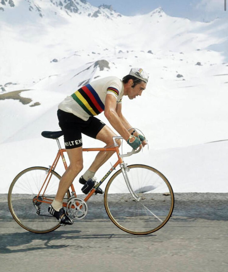 Nicolas Georgereau (@ngeorgereau) on Twitter photo Eddy #Merckx, sur <a href="/RTLFrance/">RTL France</a>, 80 ans aujourdâhui : « Je refais un peu de vĂ©lo, mais on ne peut plus croire que jâai 20 ans ! Ăa fait plus de 50 ans que jâai arrĂȘtĂ© le vĂ©lo et que les gens pensent encore Ă moi, ça me fait Ă©normĂ©ment plaisir » Eddy #Merckx, sur <a href="/RTLFrance/">RTL France</a>, 80 ans aujourdâhui : « Je refais un peu de vĂ©lo, mais on ne peut plus croire que jâai 20 ans ! Ăa fait plus de 50 ans que jâai arrĂȘtĂ© le vĂ©lo et que les gens pensent encore Ă moi, ça me fait Ă©normĂ©ment plaisir »