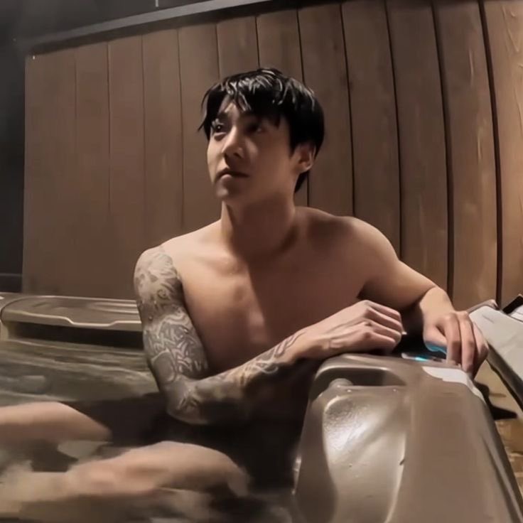 𝐣𝐞𝐨𝐧.𝜗𝜚 (@jungkookpicx) on Twitter photo 