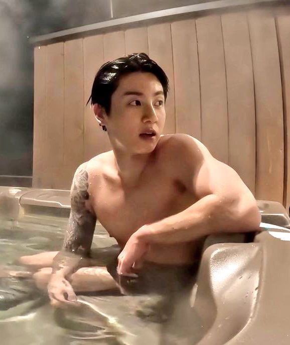 jungkookpicx's tweet photo. https://t.co/LNGVBGwPW7