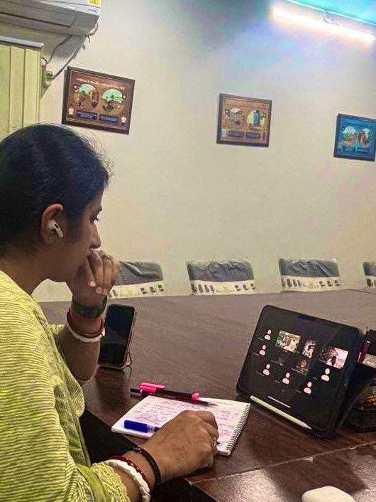 Priyanka Tiwari (@sarpanch_rajpur) on Twitter photo рд╡реАрдбрд┐рдпреЛ рдХреЙрдиреНрдлреНрд░реЗрдВрд╕рд┐рдВрдЧ рдХреЗ рдорд╛рдзреНрдпрдо рд╕реЗ рд╡рд░реНрд╖ 2025-26 рдХреА рдореБрдЦреНрдпрдордВрддреНрд░реА рдкрдВрдЪрд╛рдпрдд рдкреНрд░реЛрддреНрд╕рд╛рд╣рди рдкреБрд░рд╕реНрдХрд╛рд░ рдпреЛрдЬрдирд╛ рдХреА рдкреНрд░рд╢реНрдирд╛рд╡рд▓реА рдирд┐рд░реНрдзрд╛рд░рд┐рдд рдХрд░рддреЗ рд╣реБрдП рд╕рдорд┐рддрд┐ рдХреА рдмреИрдардХ рд╣реБрдИред
#Meri_Panchayat рд╡реАрдбрд┐рдпреЛ рдХреЙрдиреНрдлреНрд░реЗрдВрд╕рд┐рдВрдЧ рдХреЗ рдорд╛рдзреНрдпрдо рд╕реЗ рд╡рд░реНрд╖ 2025-26 рдХреА рдореБрдЦреНрдпрдордВрддреНрд░реА рдкрдВрдЪрд╛рдпрдд рдкреНрд░реЛрддреНрд╕рд╛рд╣рди рдкреБрд░рд╕реНрдХрд╛рд░ рдпреЛрдЬрдирд╛ рдХреА рдкреНрд░рд╢реНрдирд╛рд╡рд▓реА рдирд┐рд░реНрдзрд╛рд░рд┐рдд рдХрд░рддреЗ рд╣реБрдП рд╕рдорд┐рддрд┐ рдХреА рдмреИрдардХ рд╣реБрдИред
#Meri_Panchayat