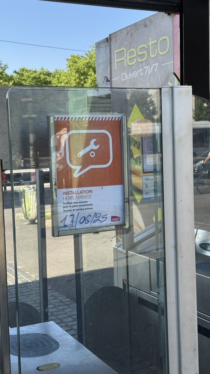 Ah <a href="/LIGNEJ_SNCF/">Ligne J</a> petit suivi, + 2 jours seulement cette fois.  Je prends ça comme un signe de vrai date.