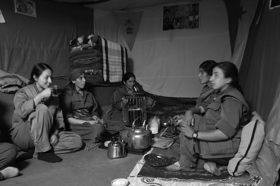 kurdishvisuals's tweet image. Kurdish female fighters 

Rojhalat-Iranian Kurdistan