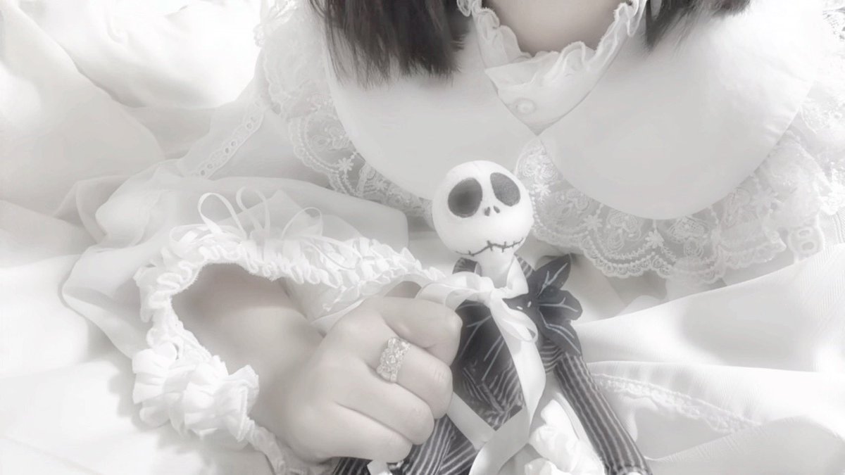 ｡˚⊹(𖦹_𖦹) ｡˚⊹ 𝚣 ᶻ ᴢ