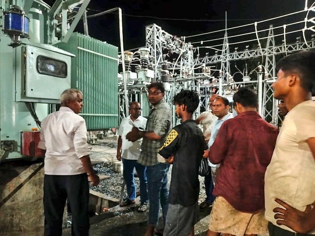 Bihar State Power Transmission Company Ltd (@seva_bsptcl) on Twitter photo #рд╕рдорд╕реНрддреАрдкреБрд░ рд╕рд░реНрдХрд┐рд▓ рд╕реНрдерд┐рдд рд╣рд╛рдЬреАрдкреБрд░ рдХреЗ рджреЗрд╕рд░реА PSS рдореЗрдВ 5MVA рдЯреНрд░рд╛рдВрд╕рдлрд╛рд░реНрдорд░ рдХреА рдХреНрд╖рдорддрд╛ рдХреЛ рдмрдврд╝рд╛рдХрд░ 10MVA рдХрд┐рдпрд╛ рдЧрдпрд╛ред
рдЗрд╕рд╕реЗ рдмрдврд╝рддреА рдЧрд░реНрдореА рдХреЗ рджреМрд░рд╛рди рдЖрд╕рдкрд╛рд╕ рдХреЗ рдХреНрд╖реЗрддреНрд░реЛрдВ рдореЗрдВ рдмреЗрд╣рддрд░ рдмрд┐рдЬрд▓реА рдЖрдкреВрд░реНрддрд┐ рдХрд░рдиреЗ рдореЗрдВ рд╕реБрд╡рд┐рдзрд╛ рд╣реЛрдЧреАред
#BSPHCL <a href="/DM_Samastipur/">рдЬрд┐рд▓рд╛ рдкреНрд░рд╢рд╛рд╕рди, рд╕рдорд╕реНрддреАрдкреБрд░</a> #рд╕рдорд╕реНрддреАрдкреБрд░ рд╕рд░реНрдХрд┐рд▓ рд╕реНрдерд┐рдд рд╣рд╛рдЬреАрдкреБрд░ рдХреЗ рджреЗрд╕рд░реА PSS рдореЗрдВ 5MVA рдЯреНрд░рд╛рдВрд╕рдлрд╛рд░реНрдорд░ рдХреА рдХреНрд╖рдорддрд╛ рдХреЛ рдмрдврд╝рд╛рдХрд░ 10MVA рдХрд┐рдпрд╛ рдЧрдпрд╛ред
рдЗрд╕рд╕реЗ рдмрдврд╝рддреА рдЧрд░реНрдореА рдХреЗ рджреМрд░рд╛рди рдЖрд╕рдкрд╛рд╕ рдХреЗ рдХреНрд╖реЗрддреНрд░реЛрдВ рдореЗрдВ рдмреЗрд╣рддрд░ рдмрд┐рдЬрд▓реА рдЖрдкреВрд░реНрддрд┐ рдХрд░рдиреЗ рдореЗрдВ рд╕реБрд╡рд┐рдзрд╛ рд╣реЛрдЧреАред
#BSPHCL <a href="/DM_Samastipur/">рдЬрд┐рд▓рд╛ рдкреНрд░рд╢рд╛рд╕рди, рд╕рдорд╕реНрддреАрдкреБрд░</a>