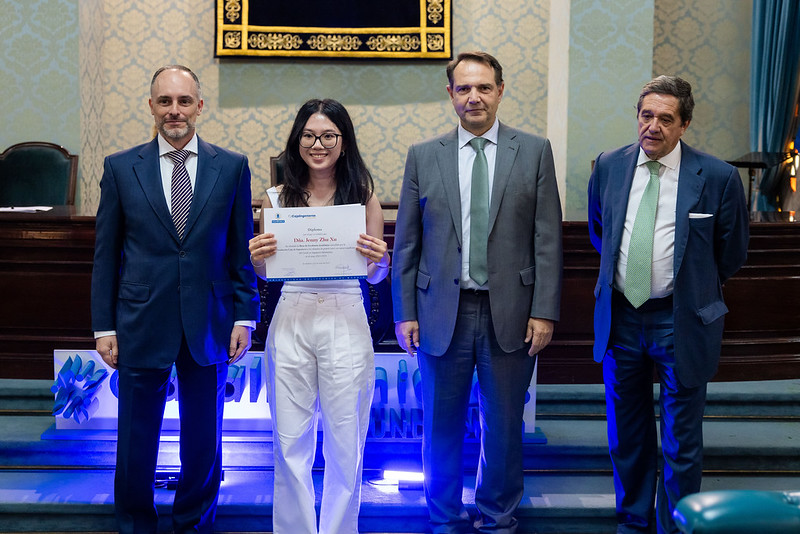 Las estudiantes de <a href="/informaticaupm/">ETSI Informáticos</a>, Jenny Zhu Xu y Alessia Pérez, han sido galardonadas en los Premios UPM-Caja de Ingenieros a los mejores expedientes académicos del curso 2023-2024.
Orgullosos/as de nuestras informáticas!!! ❤️❤️❤️
<a href="/daetsiinf/">DAETSIINF</a>