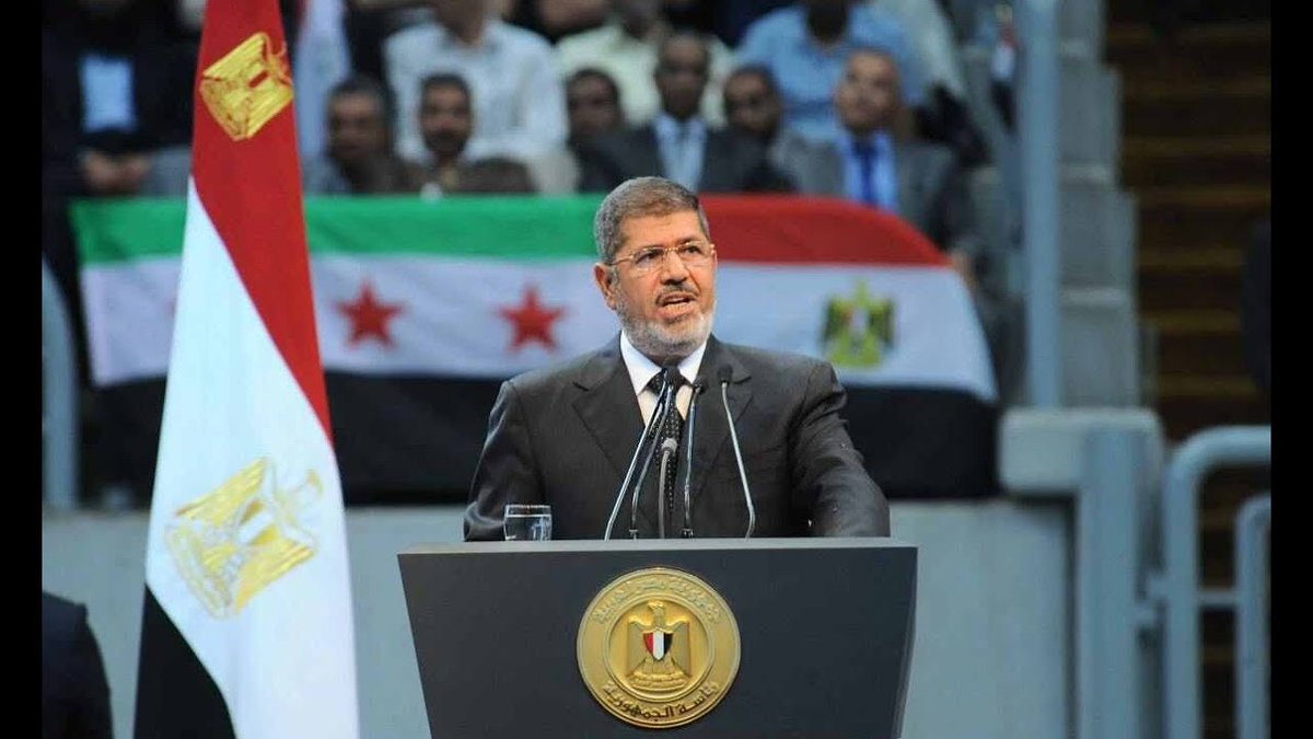 في مثل هذا اليوم 17 يونيه 2019 قتلوا الرئيس "المختطف" محمد مرسي، بتواطؤ من قاضٍ فاسد، تختلف أو تتفق مع سياساته الداخلية، إلا أن التاريخ برهن على أن إسقاطه وإزاحته من السلطة كان سببا جوهريا في إطلاق يد الطغيان في بلاد العرب، وأيضا إطلاق يد العربدة الإسرائيلية في المنطقة، كان أول