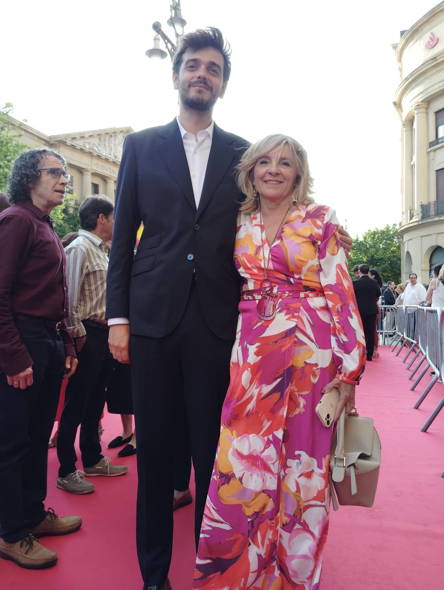 👉Ayer asistimos a la gala de los Premios Max de las Artes Escénicas, celebrada en Pamplona.  

👏Nuestra más sincera enhorabuena al Teatro Gayarre por acoger la gala y por la fantástica puesta en escena, y también, por supuesto, a todos los premiados.