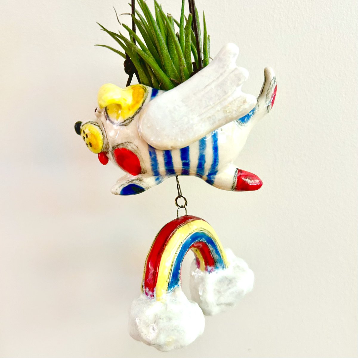 ZenCatPottery's tweet photo. Flying Pup Sir Plant Holder
https://t.co/H6TclfXYff
#angeldog #dogangel #airplantholder #airplantdisplay #Hangingdecor #hangingplanter https://t.co/amNgvJzeVt