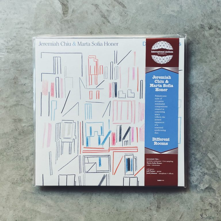 New stock

Jeremiah Chiu &amp; Marta Sofia Honer - Different Rooms [LP_Color]

International Anthem よりJeremiah Chiu &amp; Marta Sofia Honer の新作が到着。限定カラー盤（Battiato Brick Vinyl）。
harunoame.com/product/jeremi…