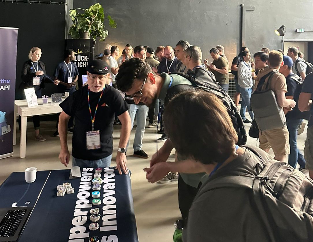 ardanlabs's tweet image. Day 2 of @gopherconeu is underway!
Come visit the Ardan Labs booth if you’re at the conference; we’ll be here until 5:30 PM! 🇩🇪
@goinggodotnet & the team are excited to chat about Go and how we can help you & your teams level up.
We’d love to meet you. 👋
#GopherConEU #golang…