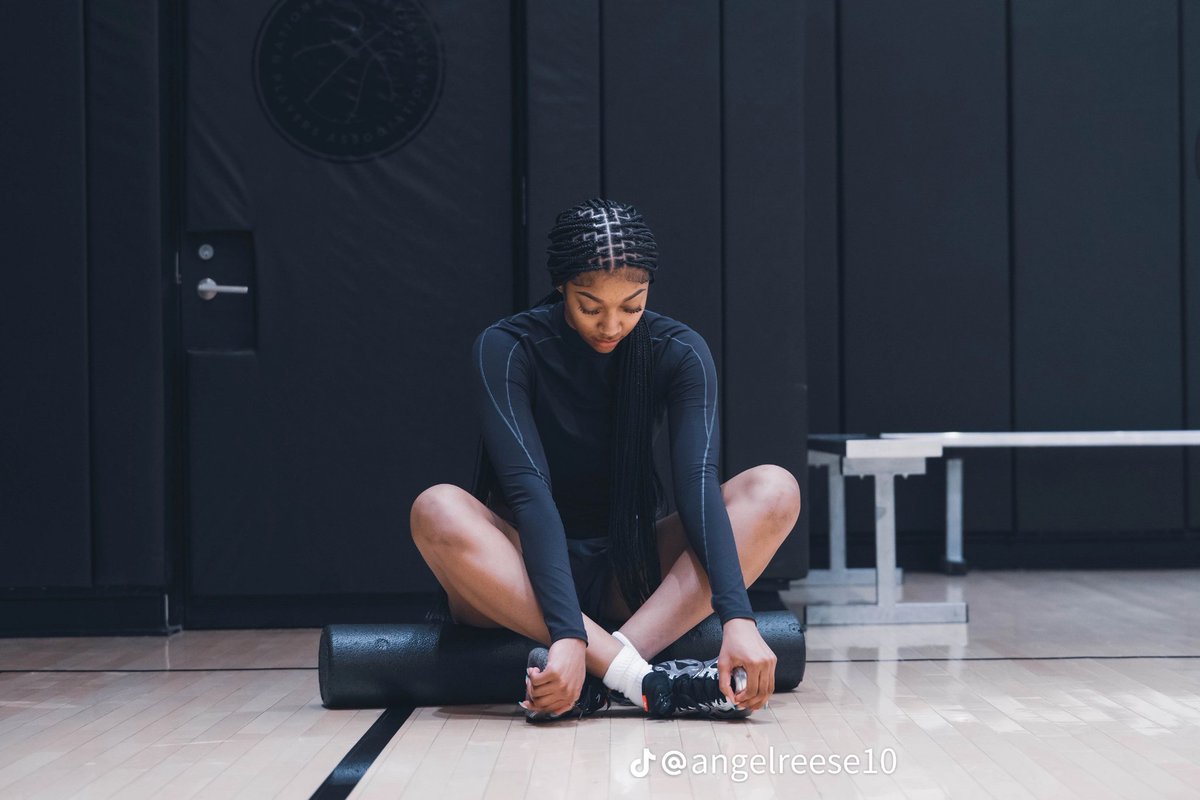 Agel Reese (@rosek48487) on Twitter photo 