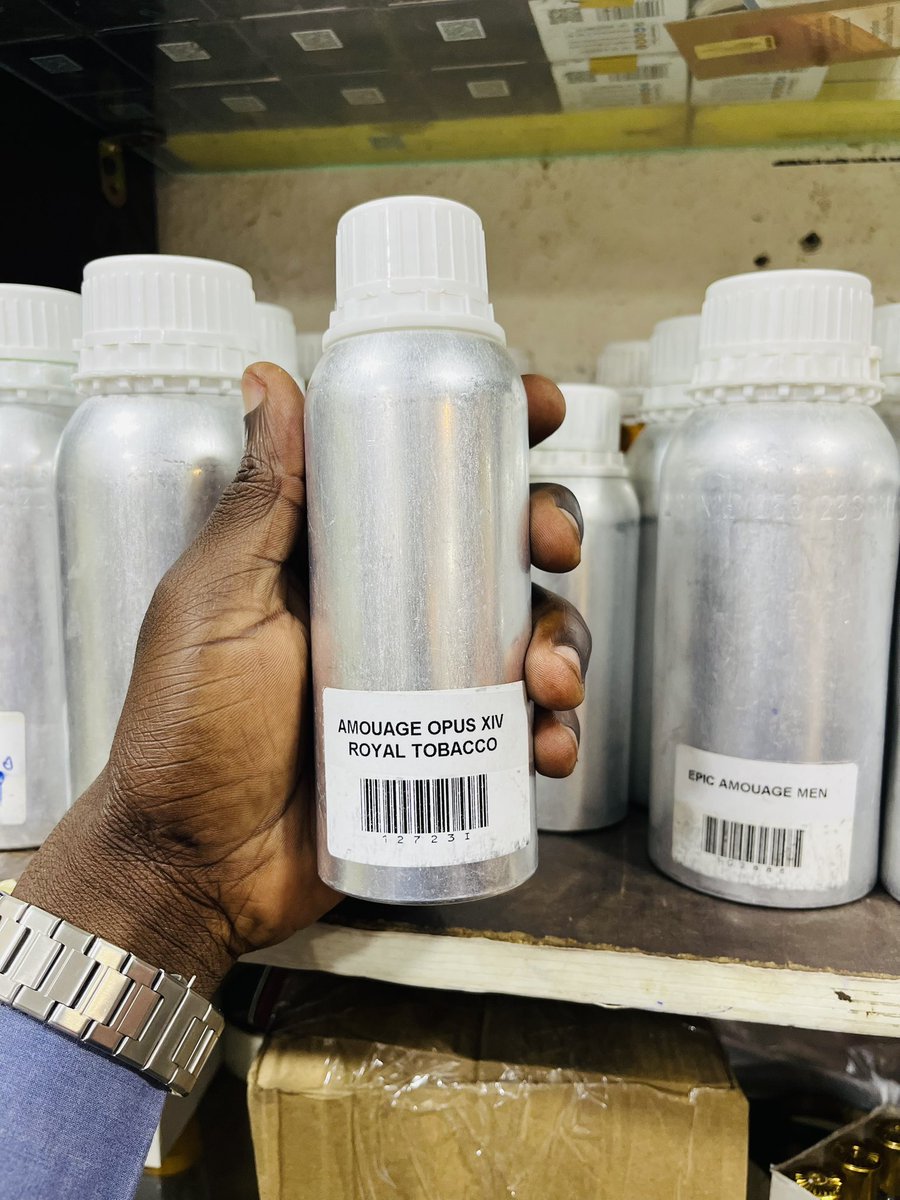 ismaeel_surrati's tweet photo. -Munjul Mud 30ml N70k
-Alexandria xerjoff II 100ml N60k
-Amouage opus 14 royal tobacco 100ml N45k
-Surrati oil perfume KSA.
    Kindly repost and patronize. https://t.co/mmY9kfTF1a